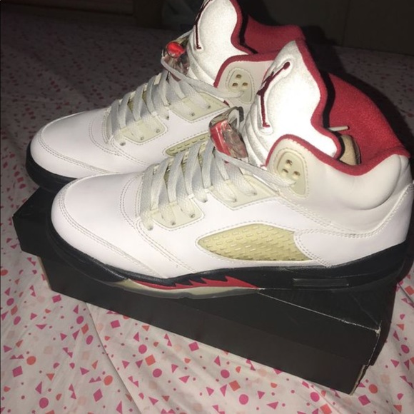 Jordans in great condition always kept in box - Picture 3 of 3